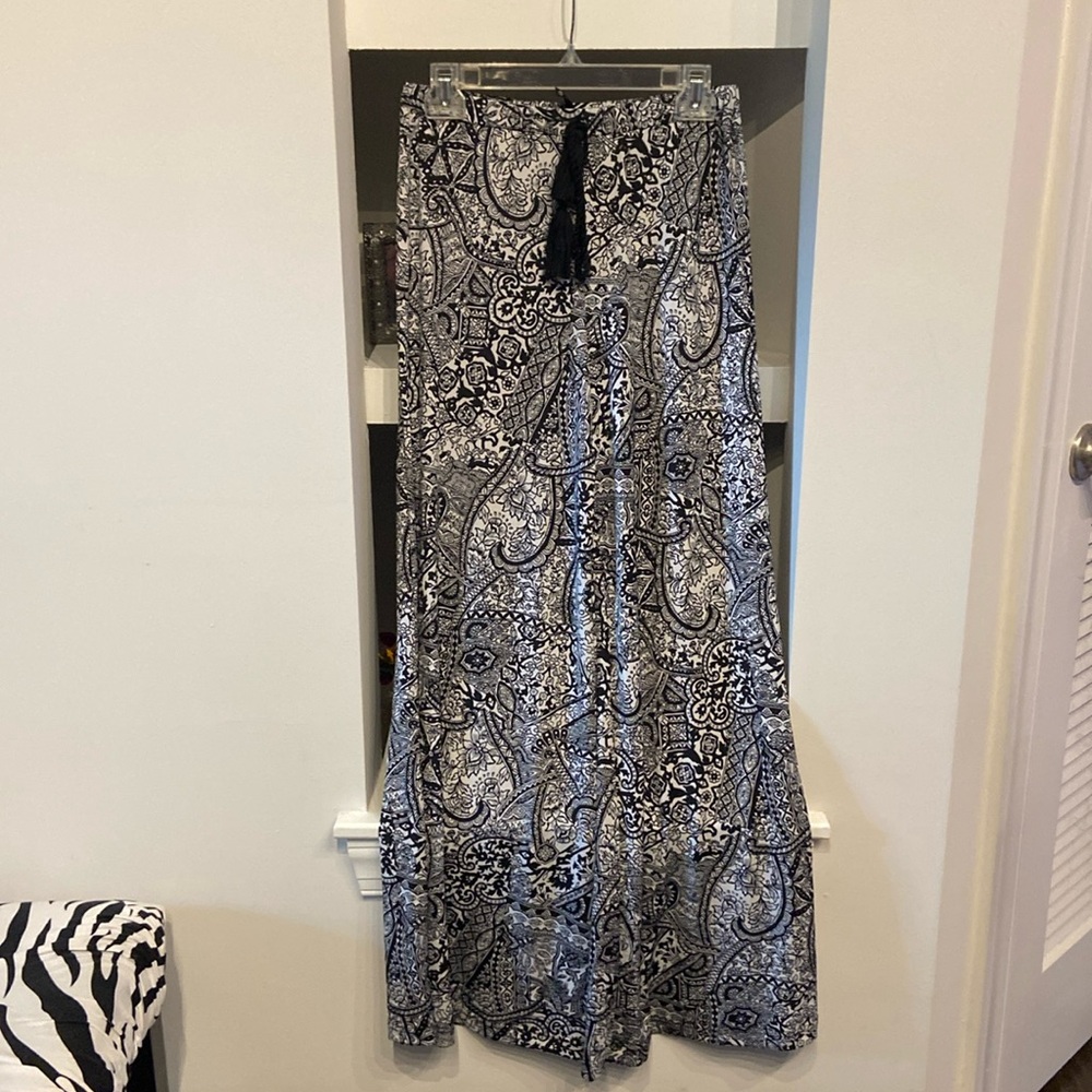 New direction Palazzo or Bohemian style pants Sz small